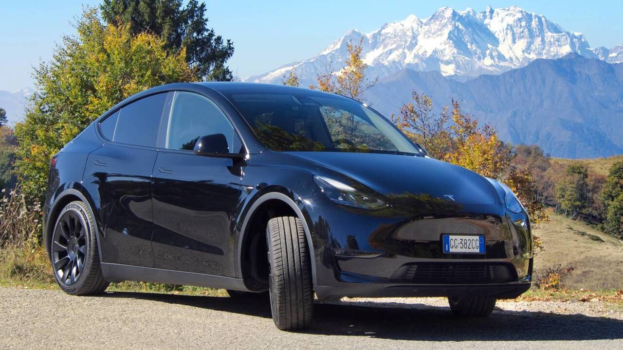 Tesla Model Y diventa l'auto più venduta in Norvegia in un anno, strappando il record al VW Beetle del 1969